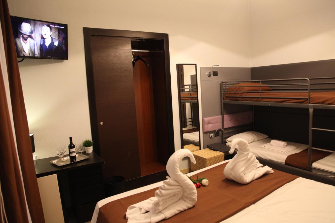 Dolce Vita Rooms & Breakfast Neapel Exteriör bild