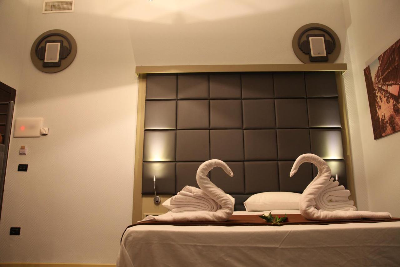 Dolce Vita Rooms & Breakfast Neapel Exteriör bild
